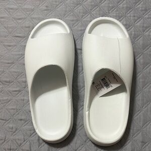 NWT White Slide Sandals Men’s Size 9 - Womens Size 11